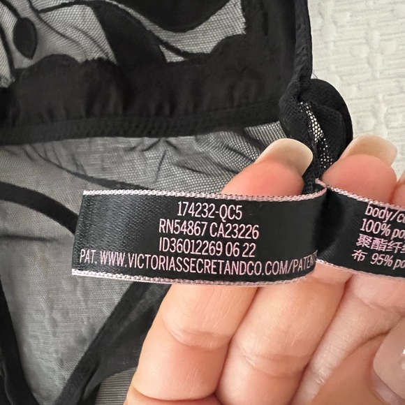 Victoria's Secret High Neck Floral Embroidered Teddy Lingerie - Picture 7 of 7